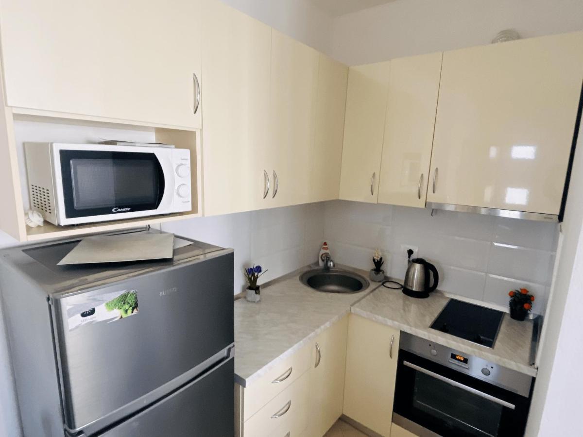 Madernas Bernad Apartment Orikum Exterior foto